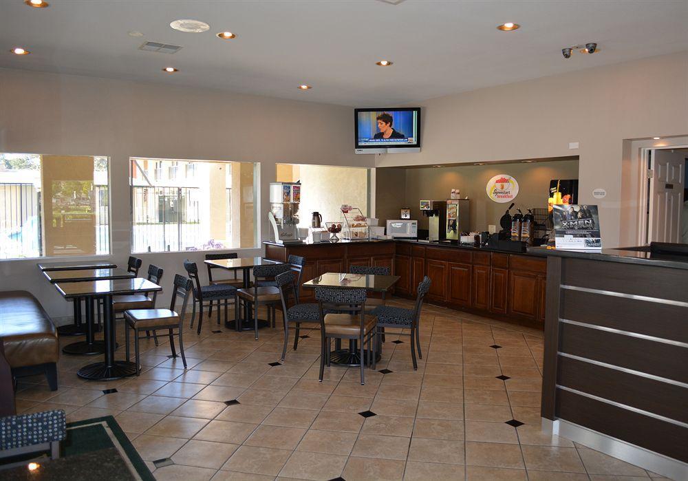 Motel Super 8 By Wyndham Salinas Exterior foto