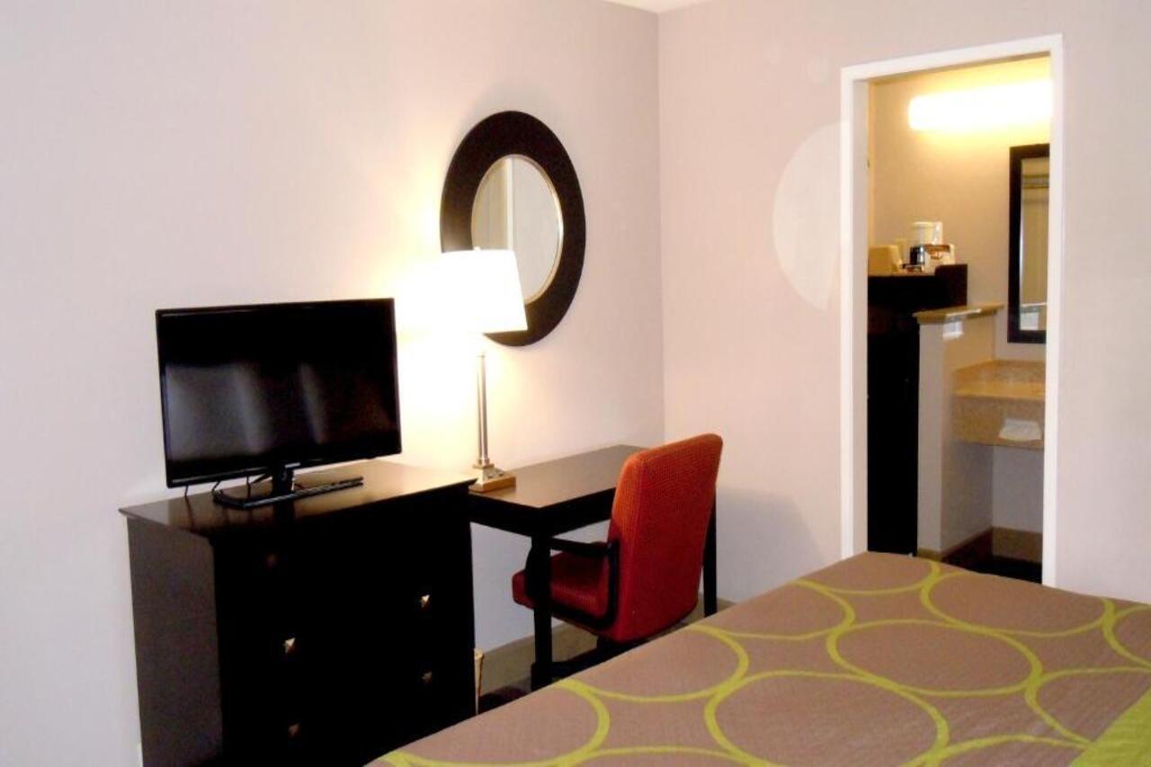 Motel Super 8 By Wyndham Salinas Exterior foto