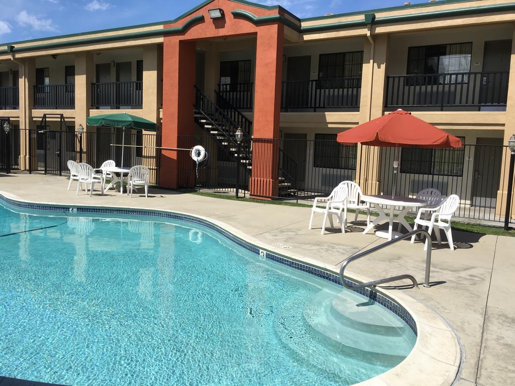 Motel Super 8 By Wyndham Salinas Exterior foto