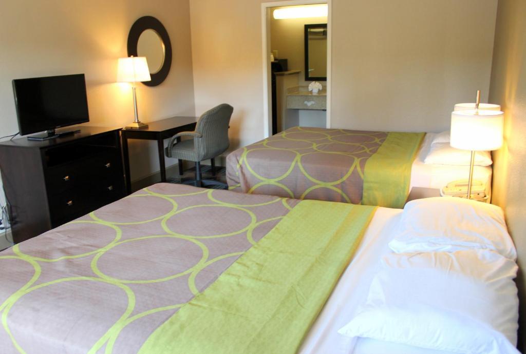 Motel Super 8 By Wyndham Salinas Habitación foto